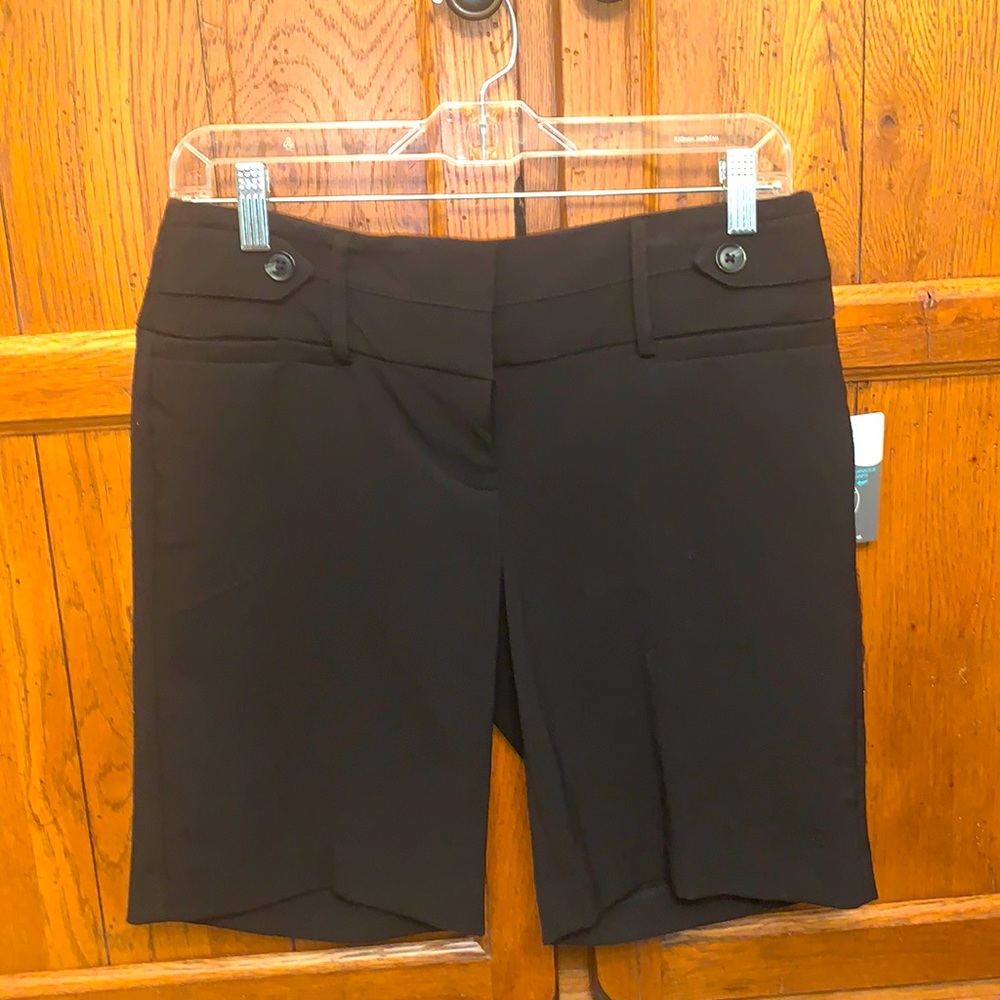🌟NWT Maurices Black SMART Bermuda SHORTS Size 3/4